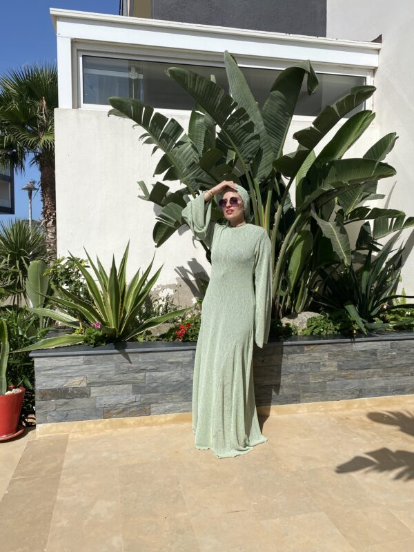 Robe longue de plage verte pastel
